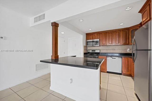 2175 NE 170th St # 206, North Miami Beach FL 33162 photo 3
