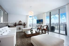 17301 Biscayne Blvd # 2310, North Miami Beach FL 33160 photo 3