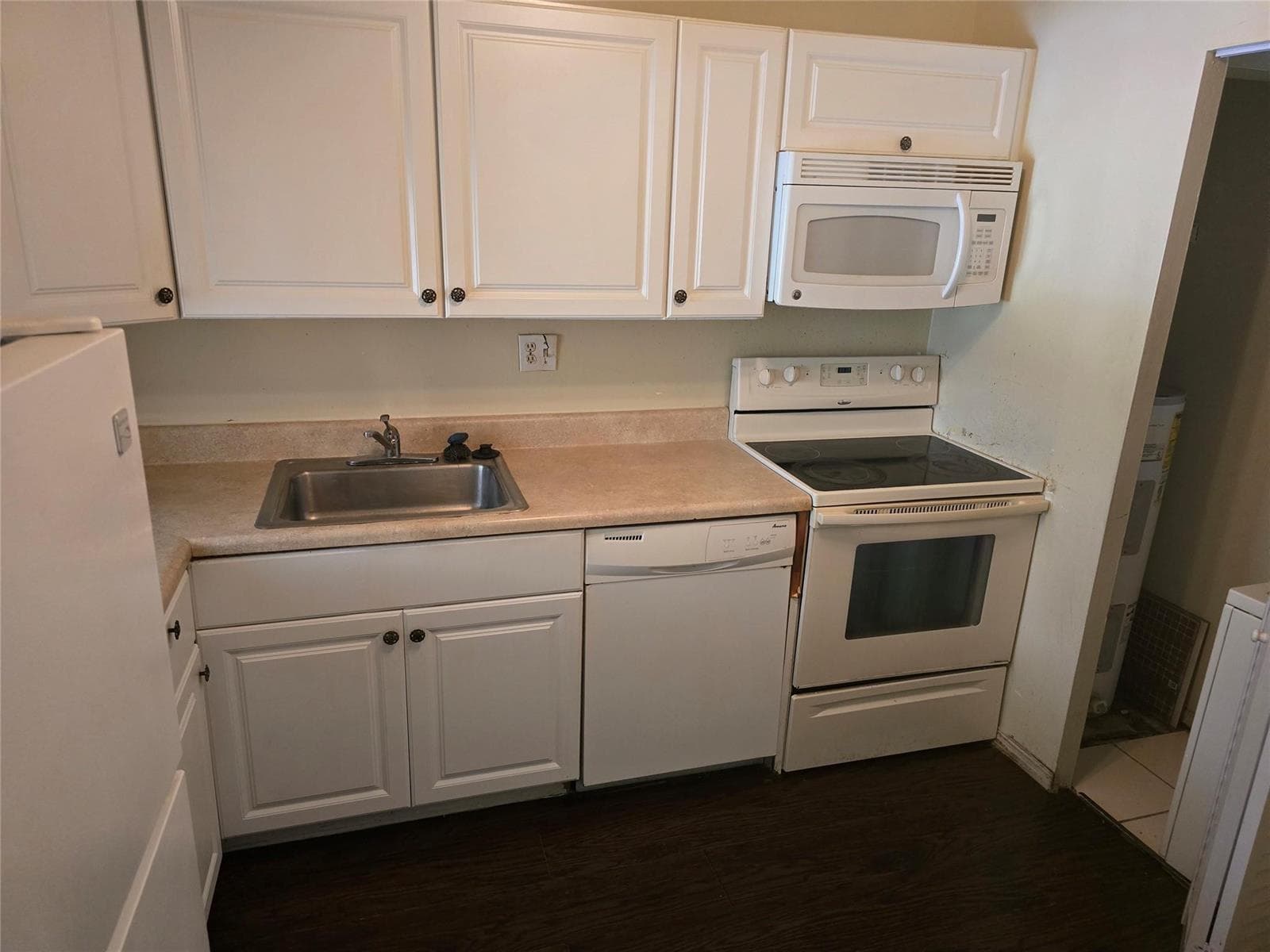 8000 Fairview Drive # 205, Tamarac FL 33321 photo 4