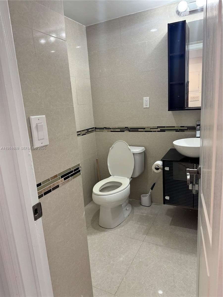 19370 Collins Ave # 1520, Sunny Isles Beach, FL 33160 photo 4