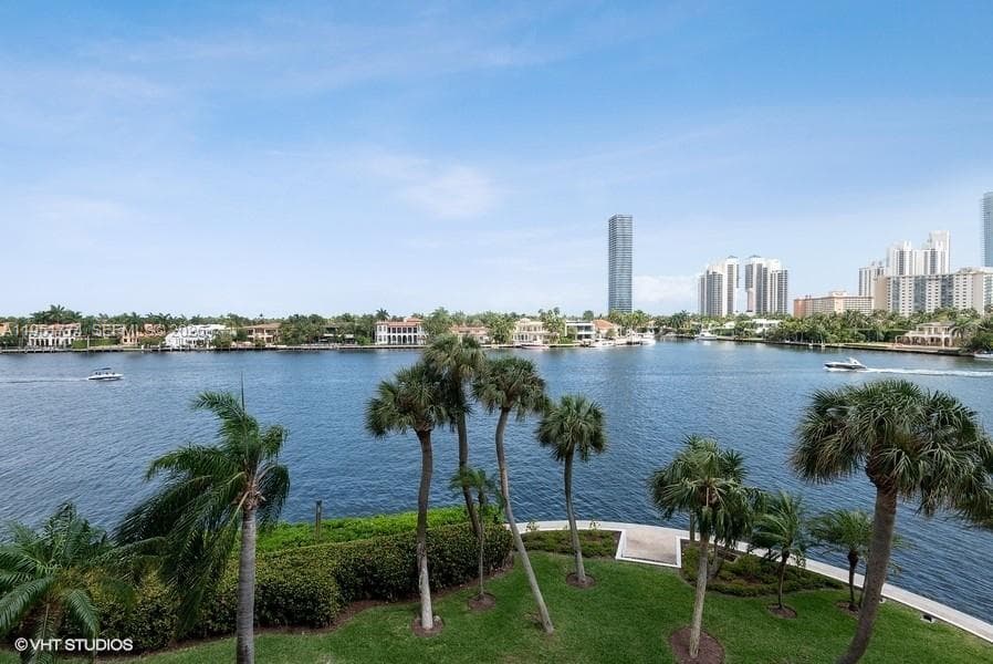 19707 Turnberry Way # 4H, Aventura FL 33180 photo 3