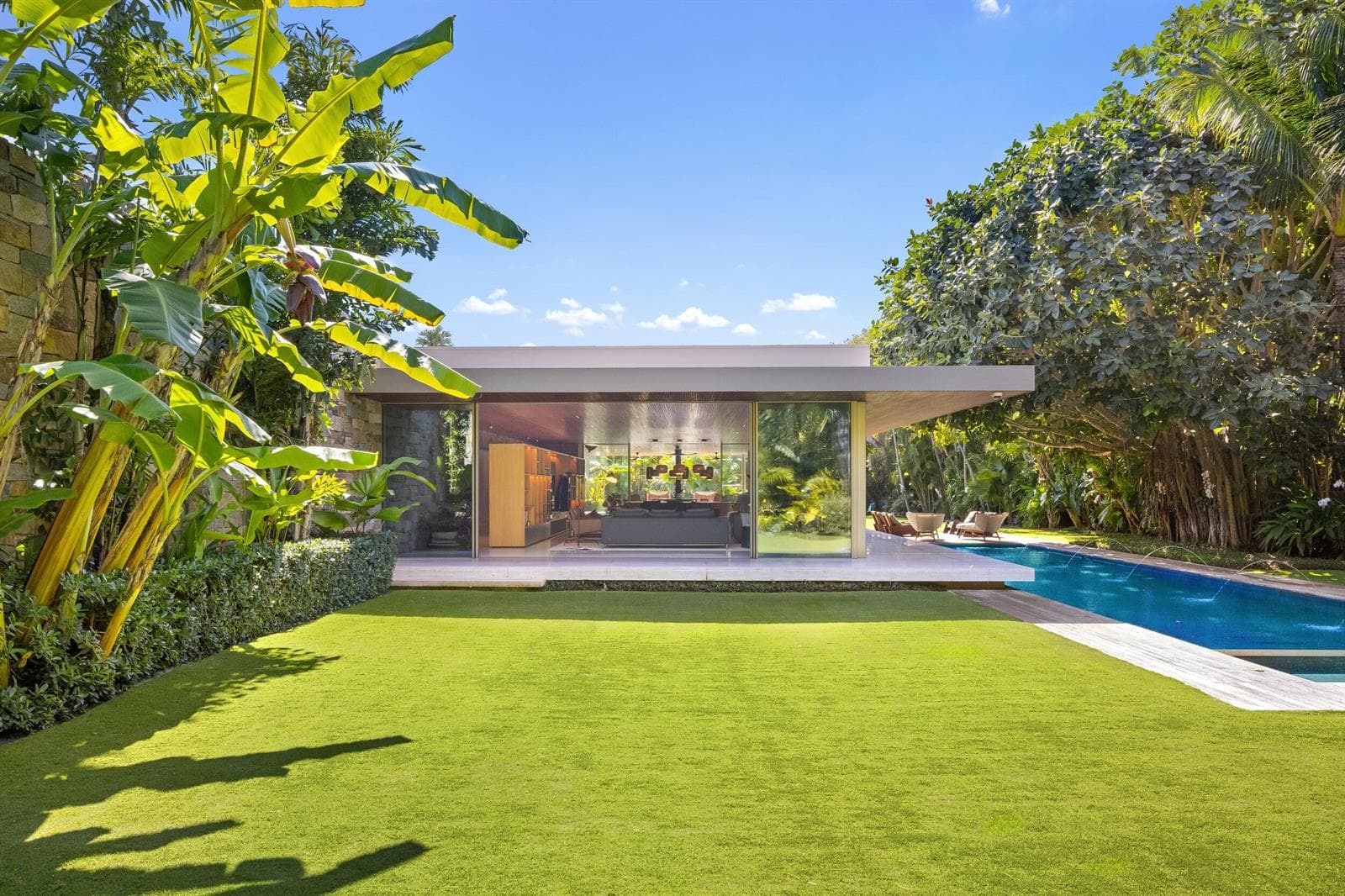 195 Via Marina, Palm Beach FL 33480 photo 4