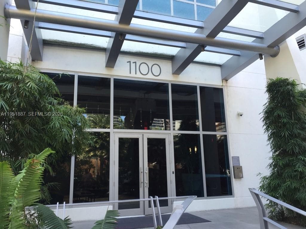 1100 S Miami Ave # 2111, Miami FL 33130 photo 2