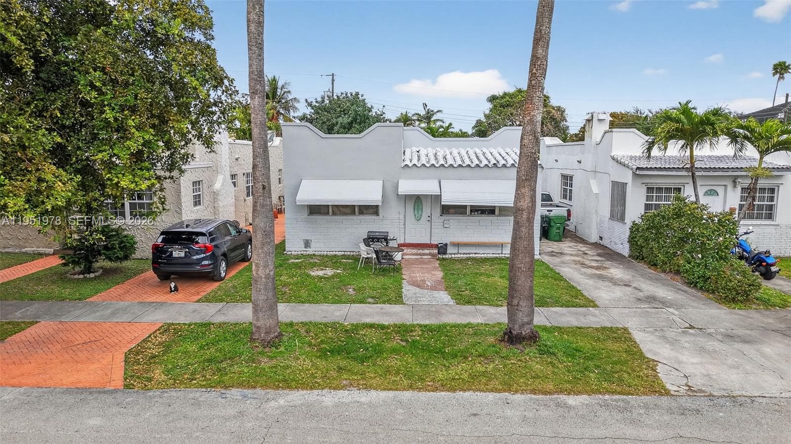 623 NE 4th St, Hallandale Beach FL 33009 photo 3