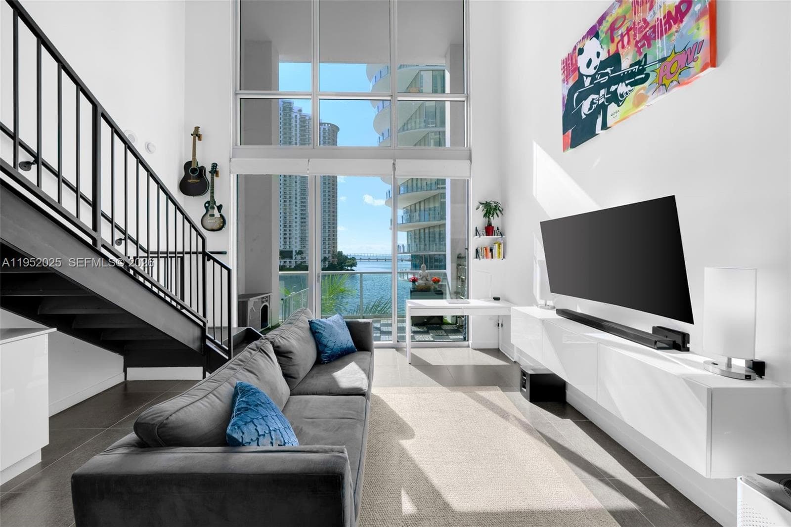 300 S BISCAYNE BLVD # 410, Miami FL 33131 photo 3