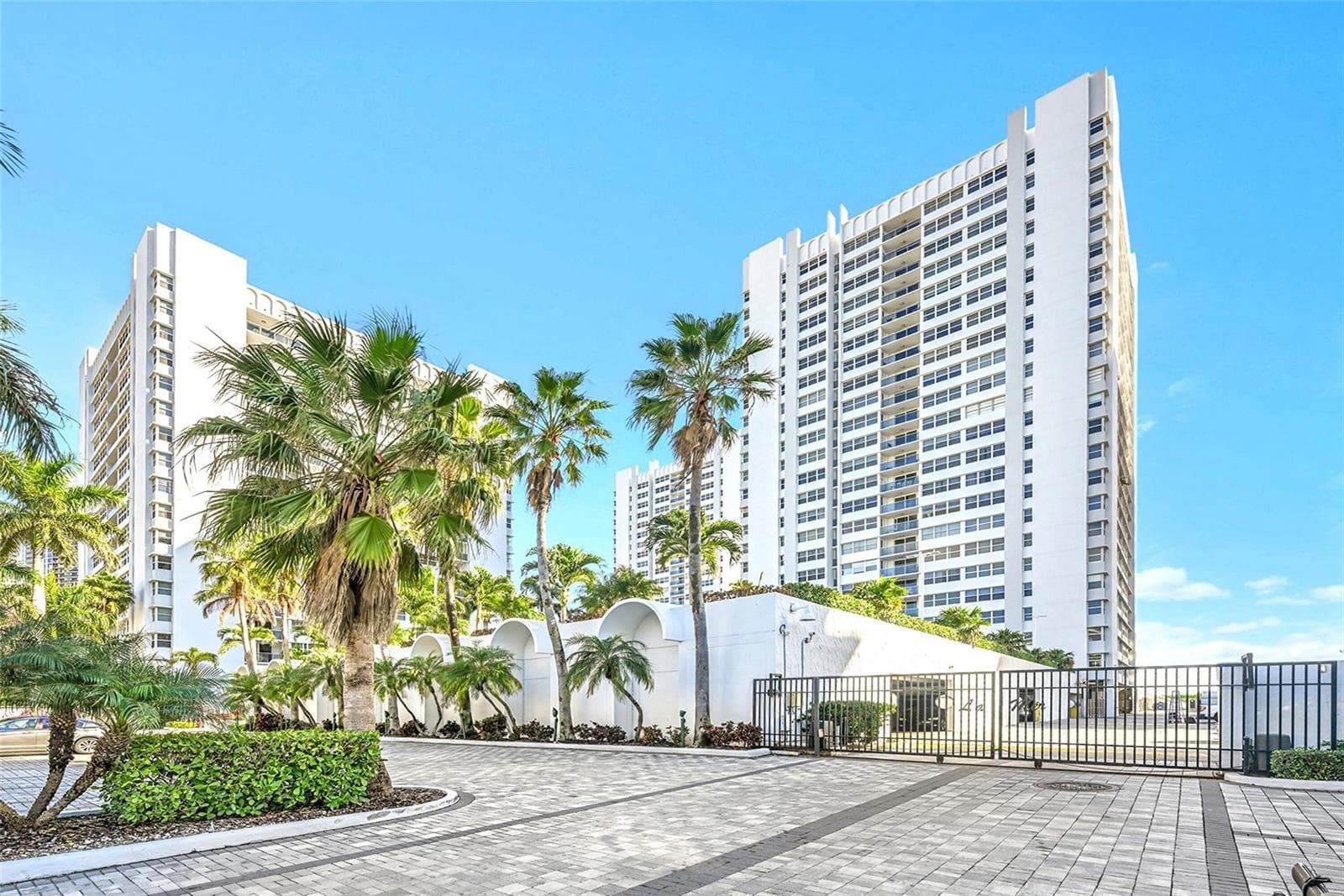 1880 S Ocean Drive # 601, Hallandale Beach FL 33009 photo 3