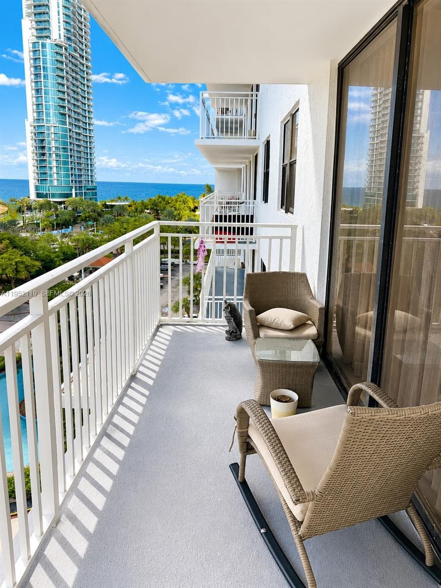 210 174th St # 911, Sunny Isles Beach FL 33160 photo 2