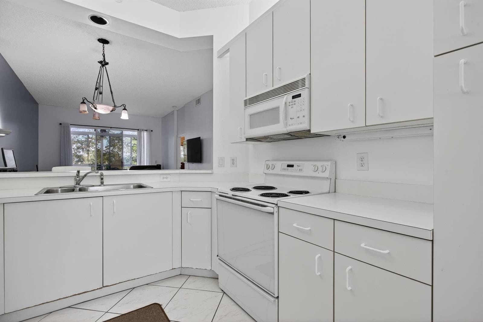 9575 Weldon Circle Apt C413, Tamarac FL 33321 photo 2