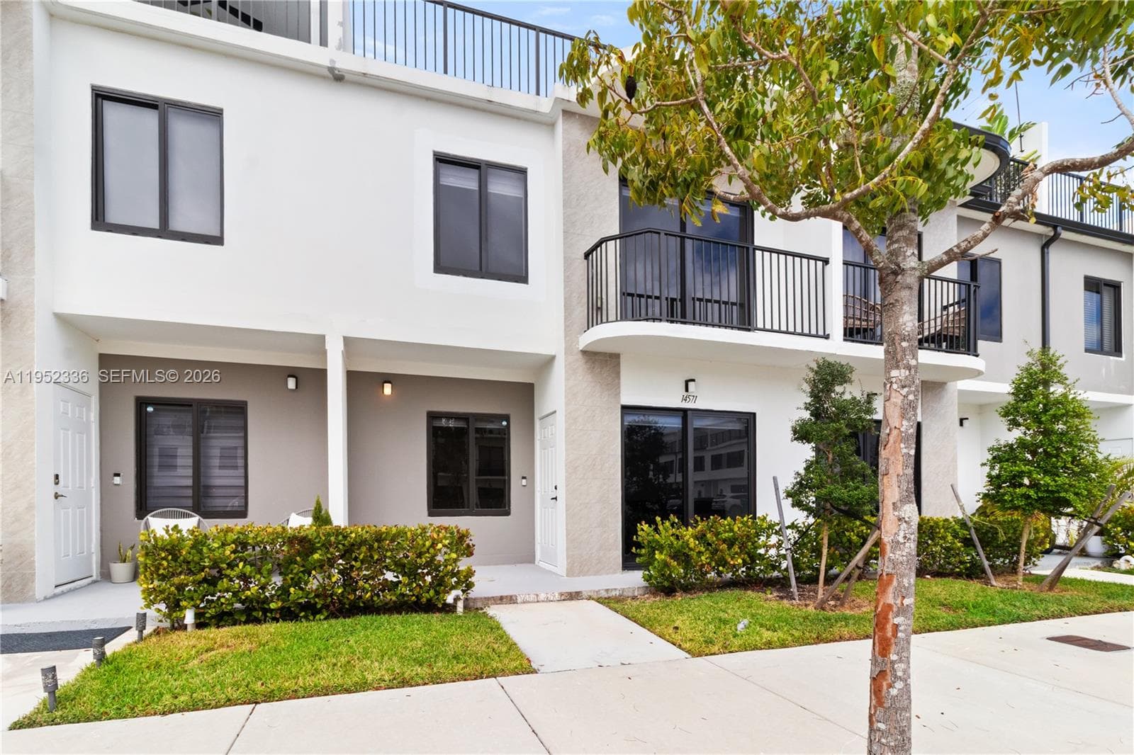 14571 SW 261st St, Homestead FL 33032