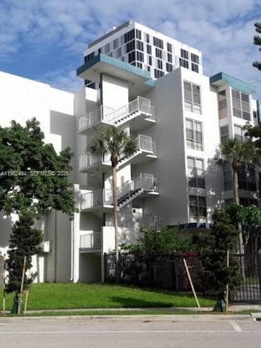 201 178th Dr # 231, Sunny Isles Beach FL 33160 photo 3