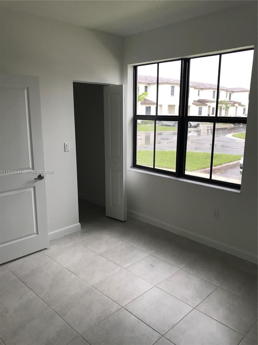 12989 SW 233rd Ter # 12989, Miami FL 33032 photo 2