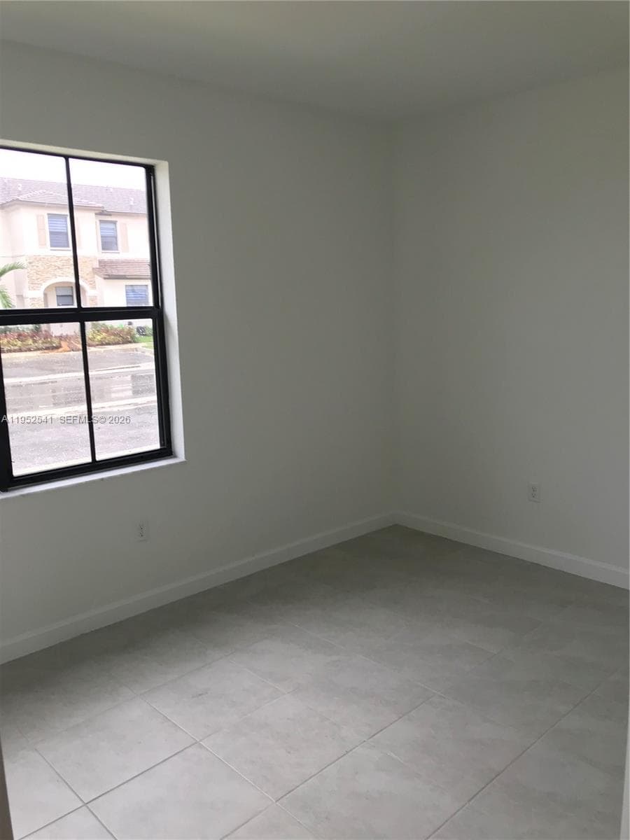 12989 SW 233rd Ter # 12989, Miami FL 33032 photo 5
