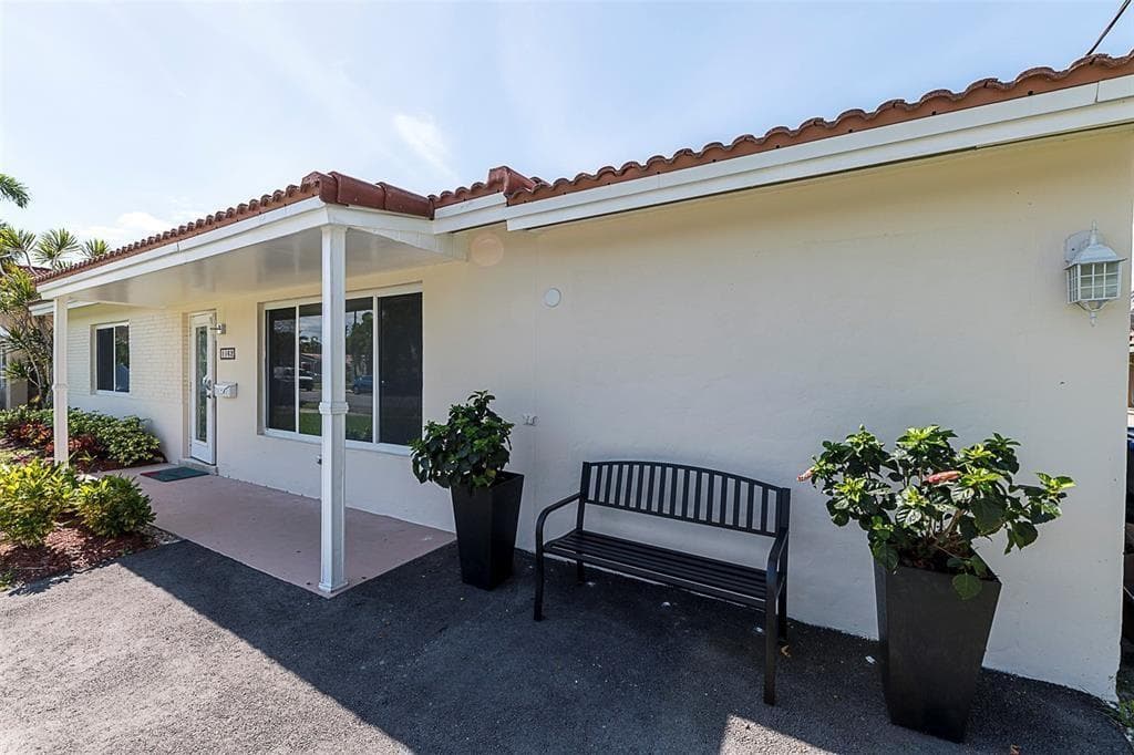 1162 Hayes Street, Hollywood FL 33019 photo 3
