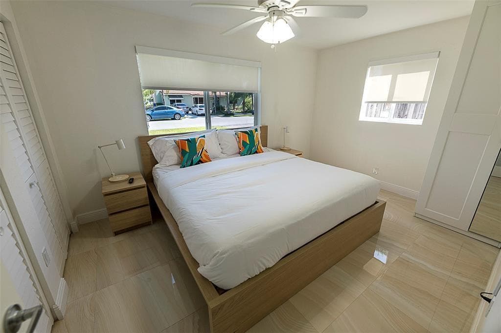 1162 Hayes Street, Hollywood FL 33019 photo 4