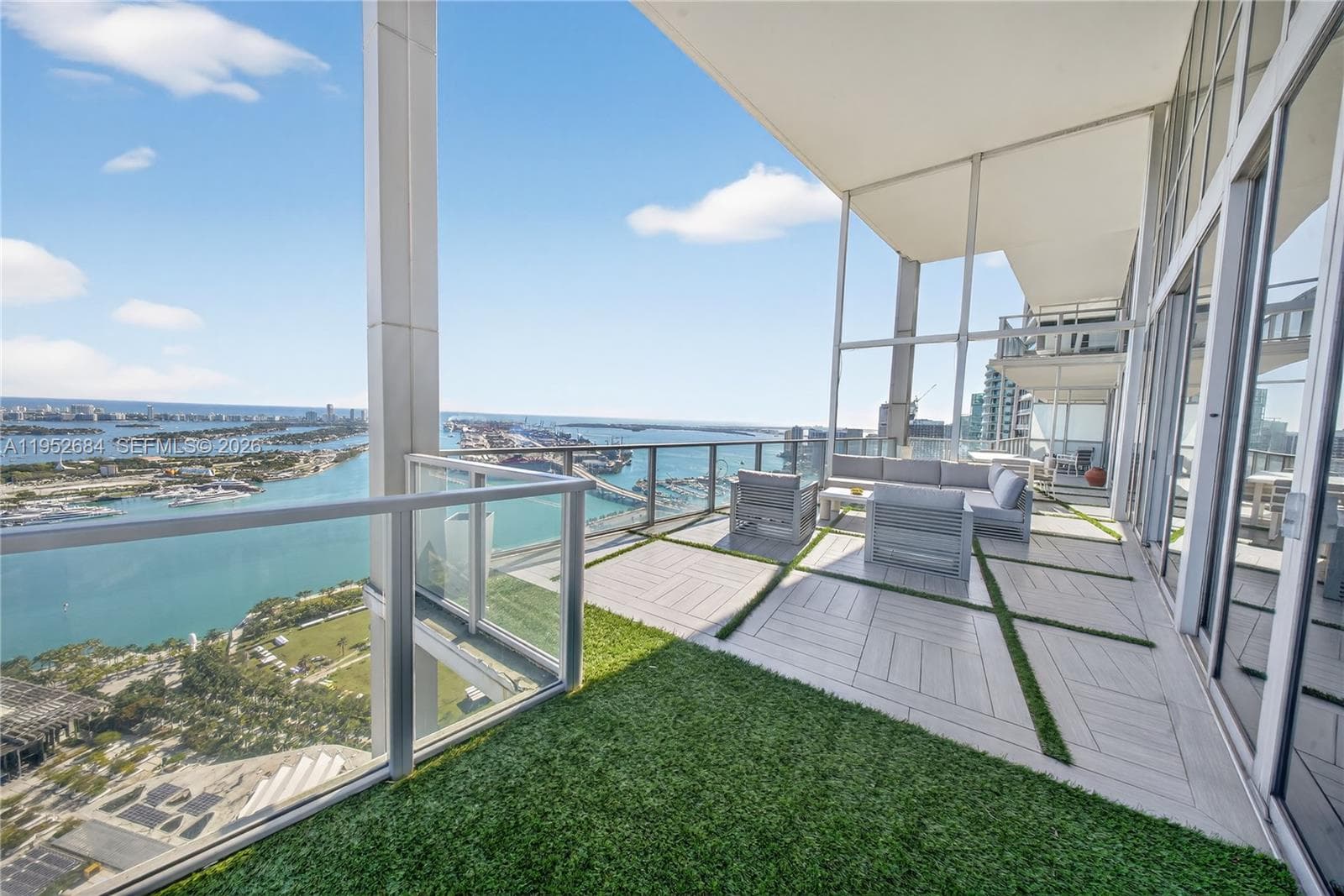 1100 Biscayne Blvd # 5306, Miami FL 33132 photo 2