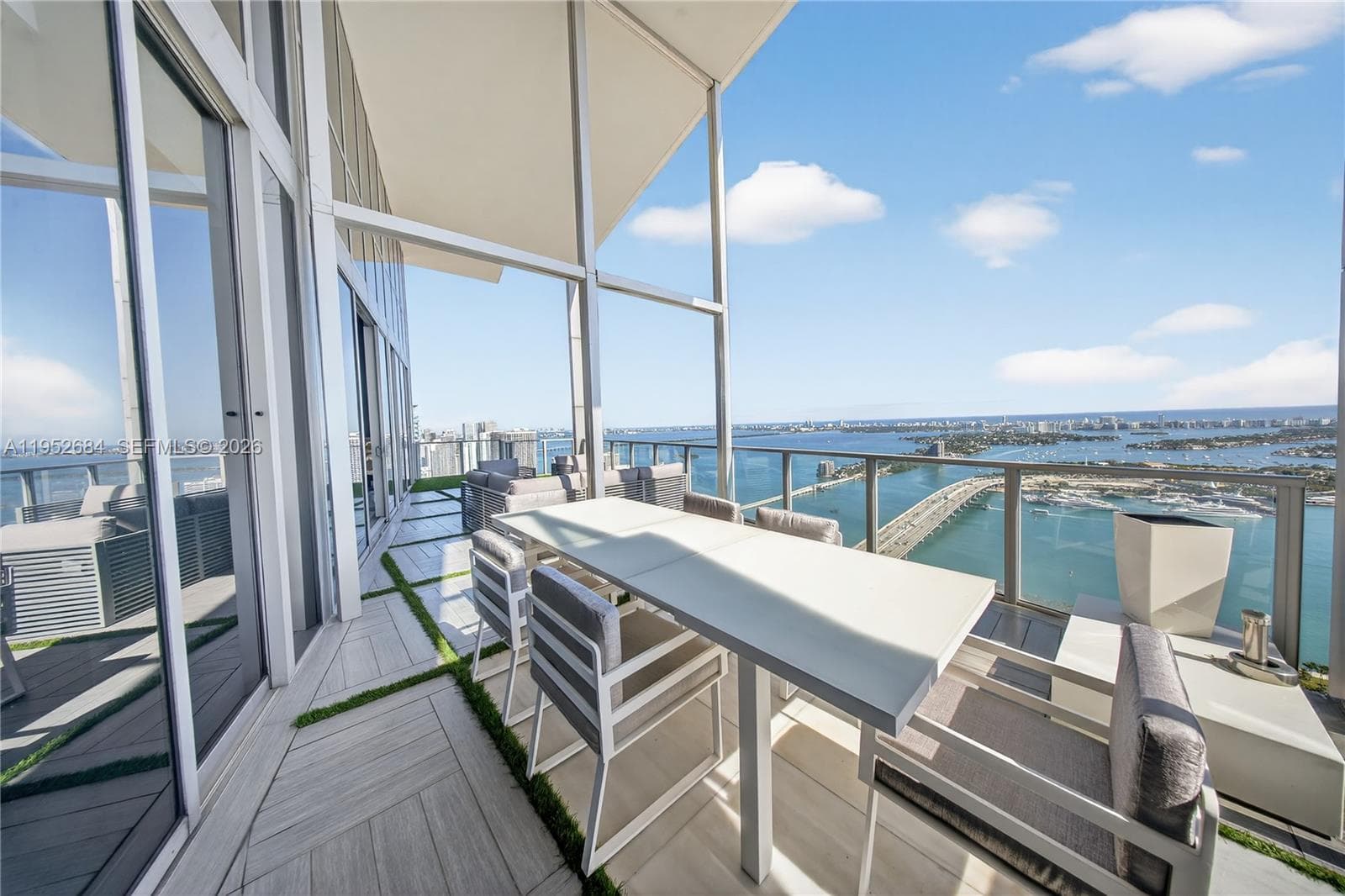 1100 Biscayne Blvd # 5306, Miami FL 33132 photo 3