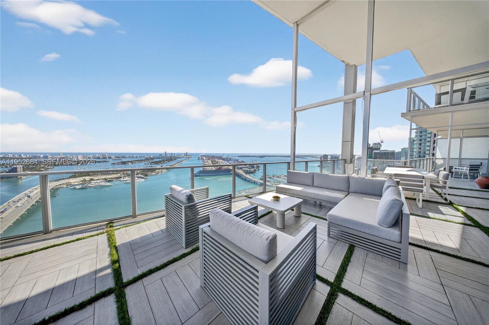 1100 Biscayne Blvd # 5306, Miami FL 33132 photo 4