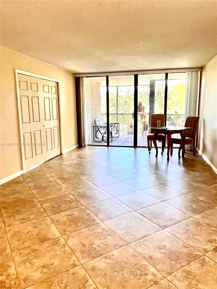 2806 N 46th Ave # D537, Hollywood FL 33021 photo 2