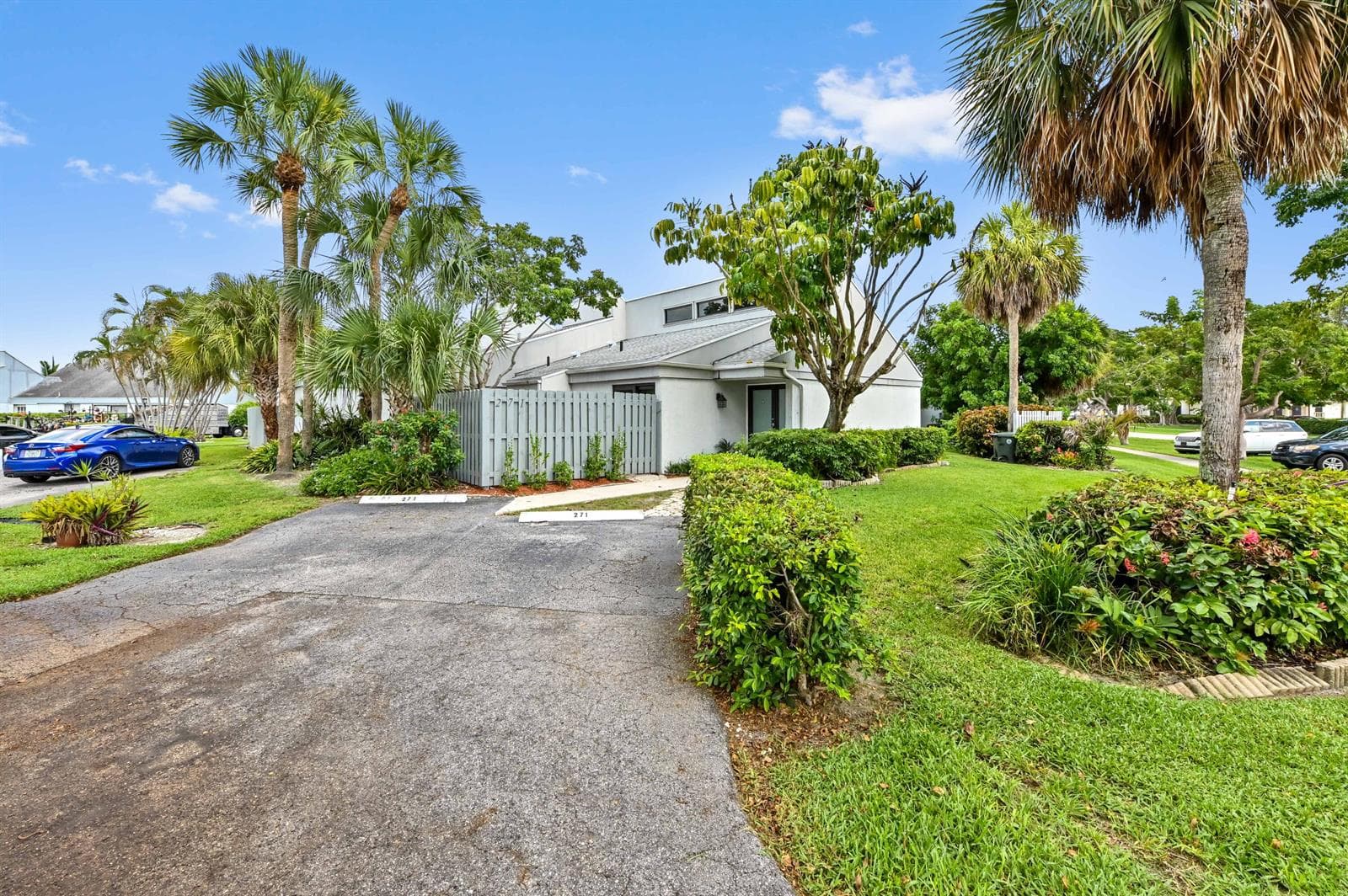 271 NW 15th Street, Boca Raton FL 33432 photo 2