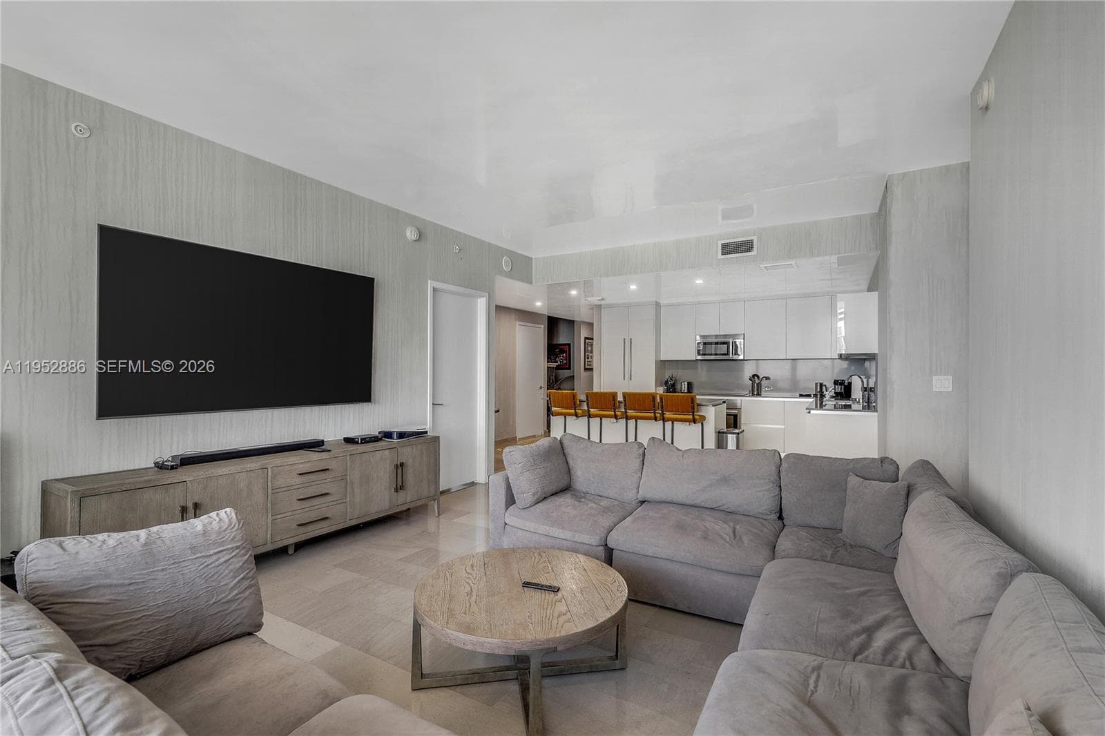 68 SE 6th St # 3309, Miami FL 33131 photo 3