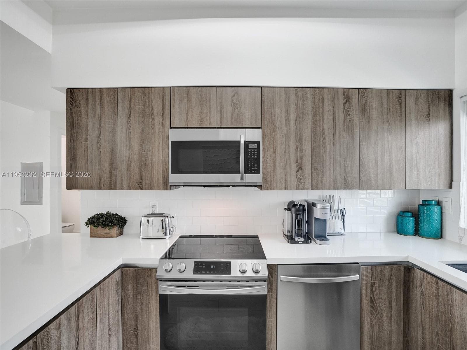 601 NE 36th St # 1003, Miami FL 33137 photo 2