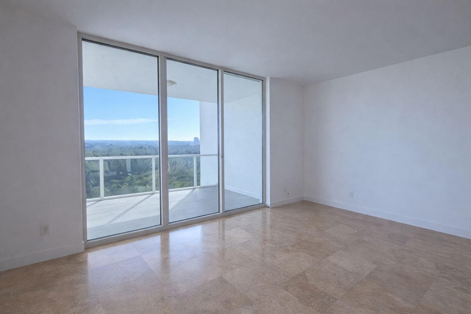 14951 Royal Oaks Lane # 1607, North Miami FL 33181 photo 3