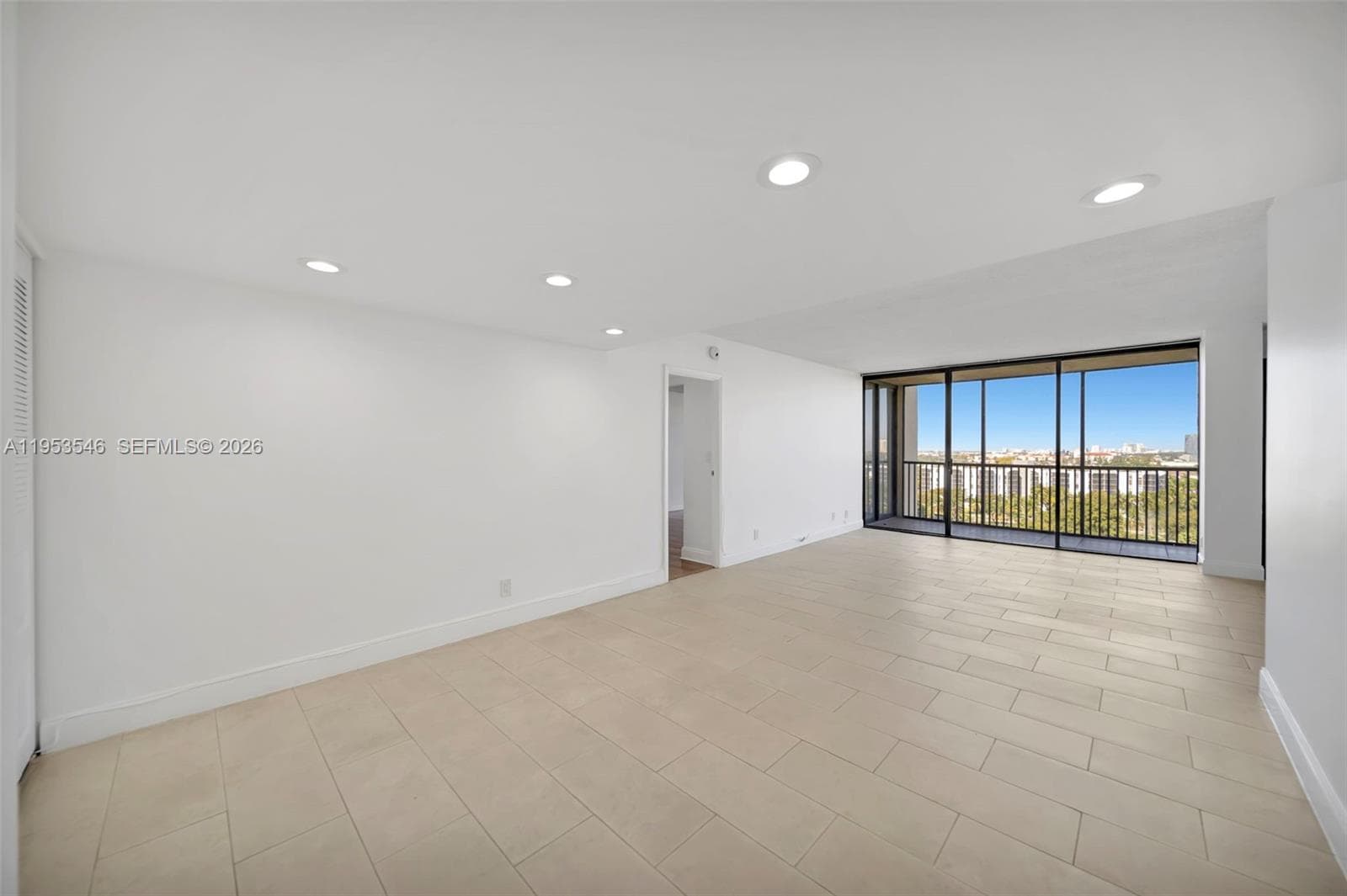 20379 W Country Club Dr # 1232, Aventura FL 33180 photo 3