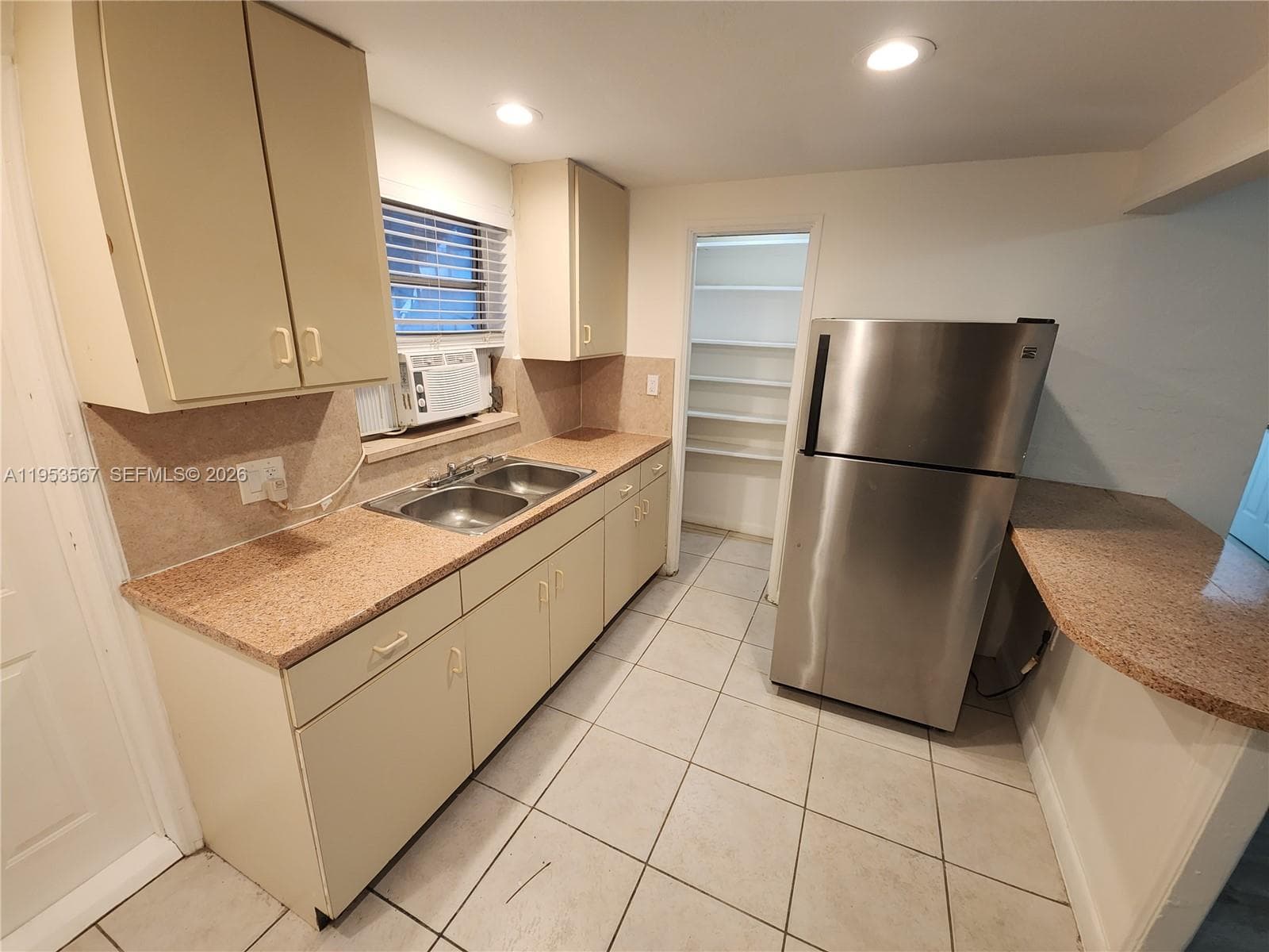 405 NW 64th St # 2, Miami, FL 33150 photo 5