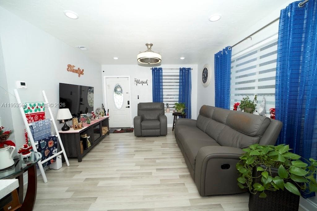 10910 SW 217th Ter, Miami FL 33170 photo 5