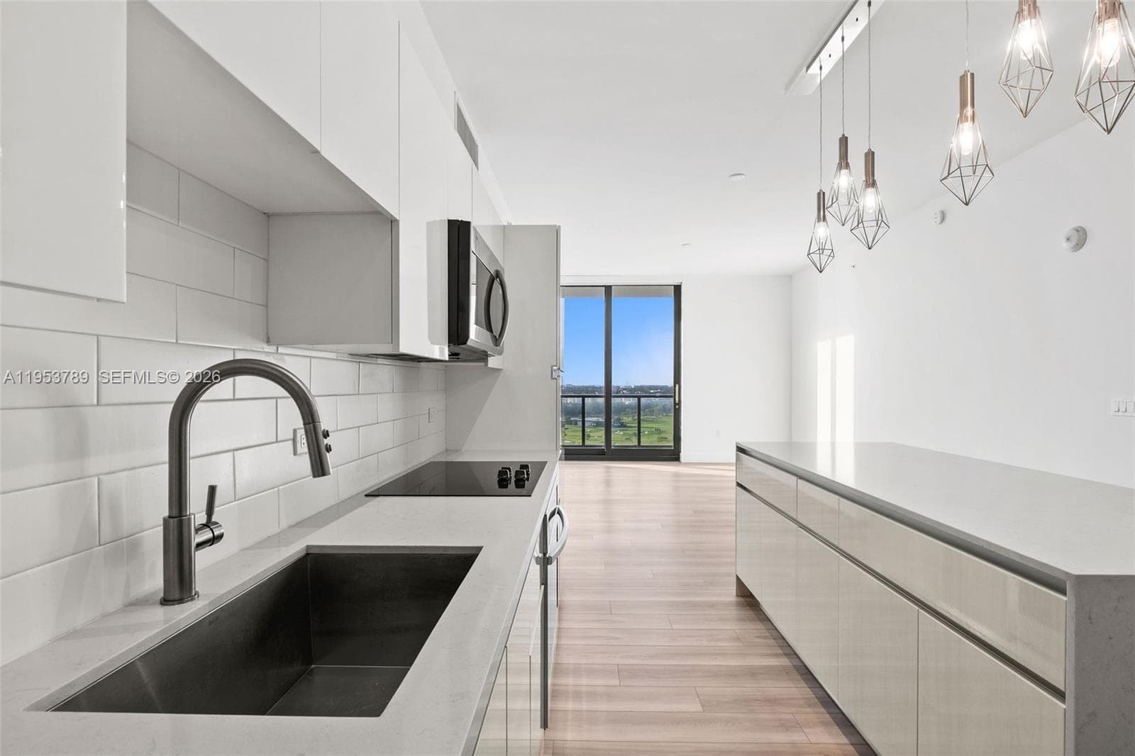101 Diplomat Pkwy # 1703, Hallandale Beach FL 33009