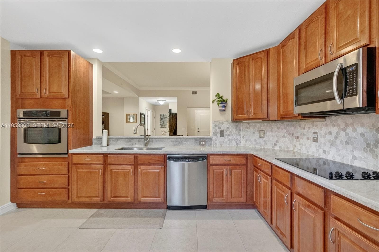 16135 Emerald Estates Dr # 162, Weston FL 33331 photo 4