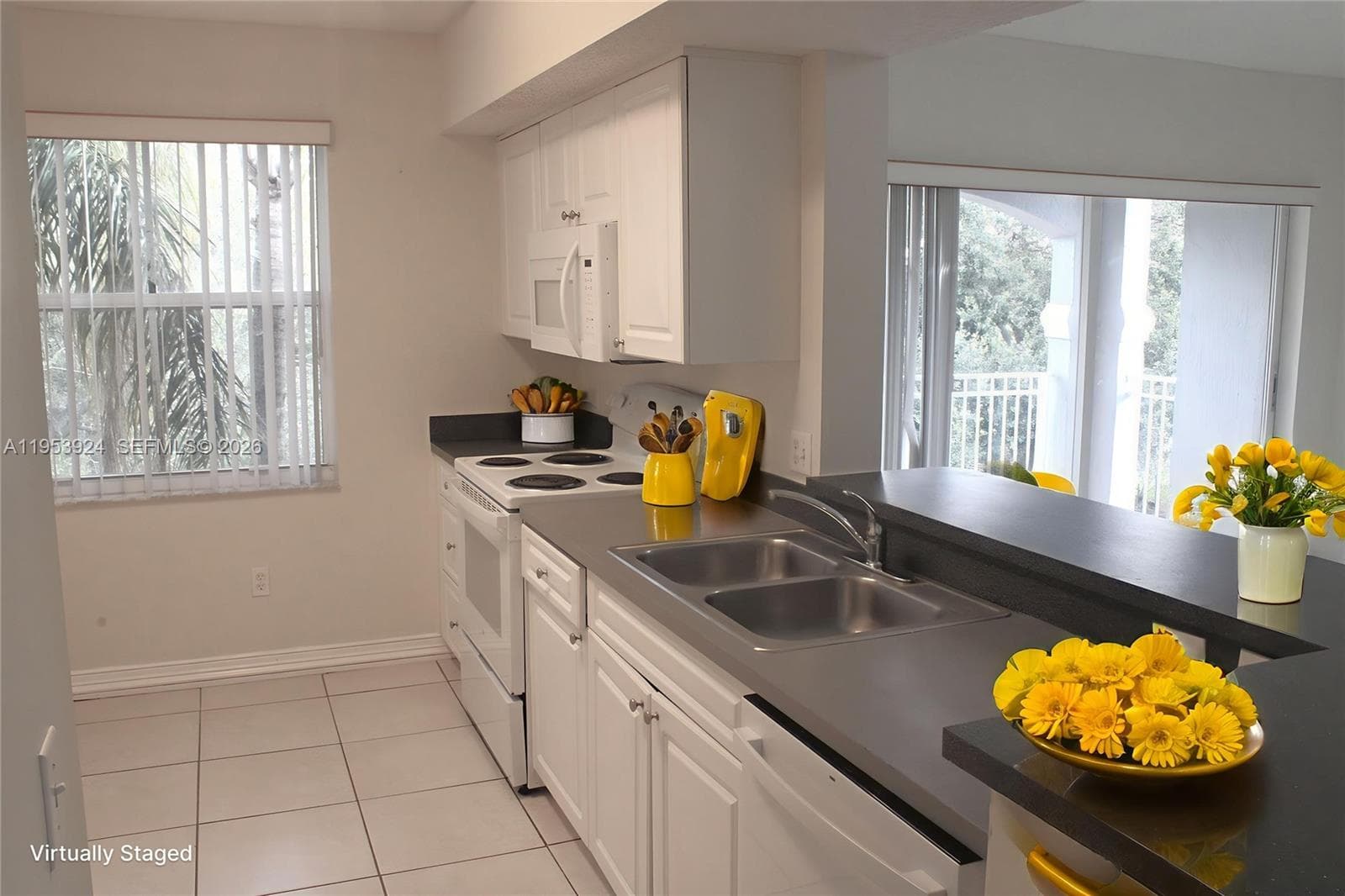 9650 NW 2nd St # 301, Pembroke Pines FL 33024 photo 4
