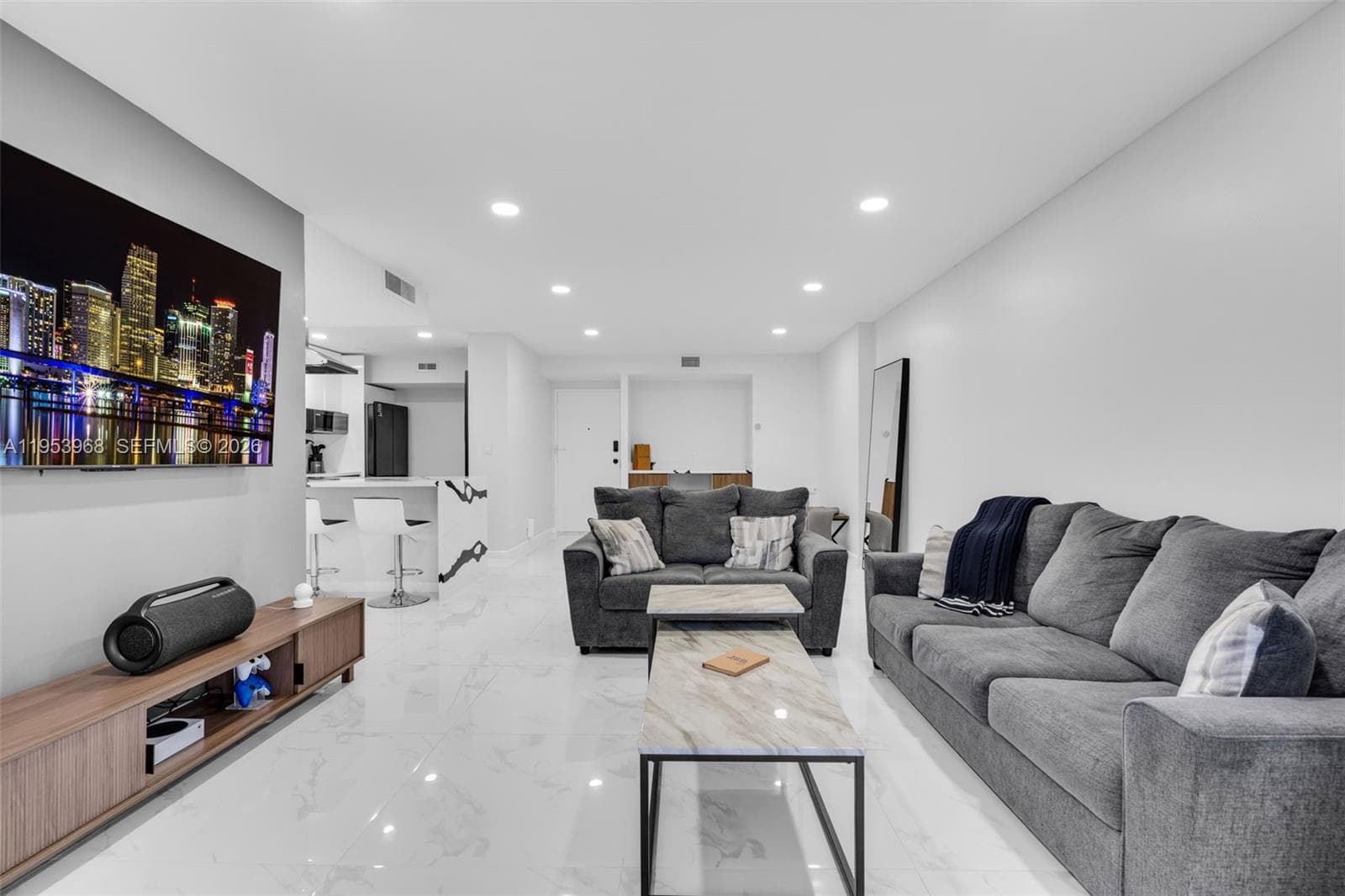 3800 Hillcrest Dr # 203, Hollywood FL 33021 photo 4