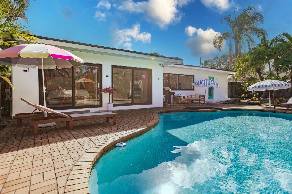 245 N Tradewinds Avenue, Lauderdale By The Sea FL 33308 photo 3