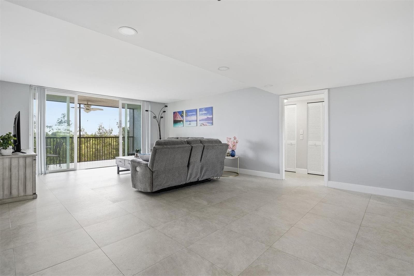 3910 Inverrary Boulevard # B, Lauderhill FL 33319 photo 5