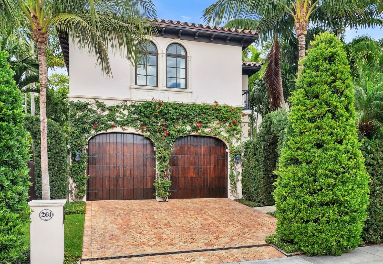 261 Seminole Avenue, Palm Beach FL 33480 photo 2