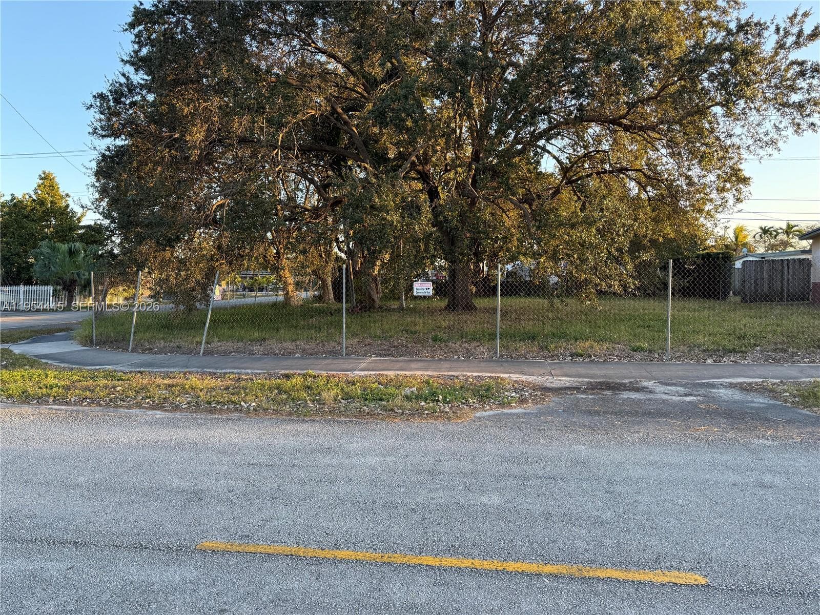 11450 SW 40th St, Miami FL 33165