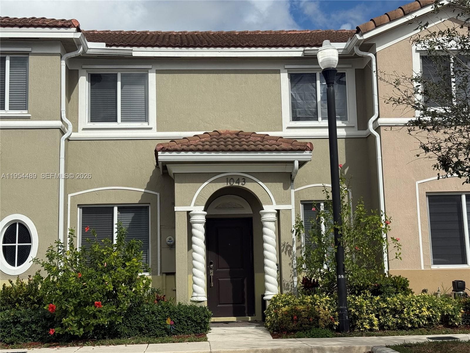 1043 SE 24th Ave, Homestead FL 33035