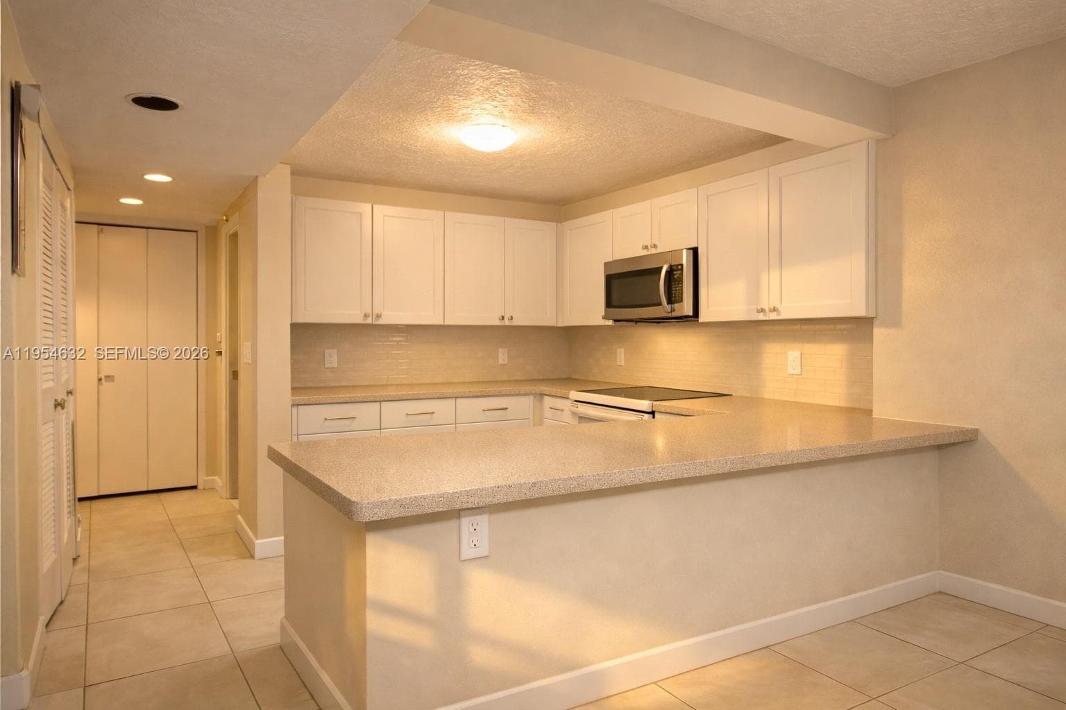 104 SW 9th St # 1101, Miami FL 33130 photo 2