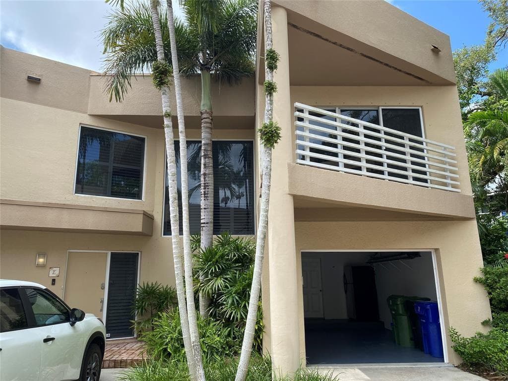 101 SE 15th Avenue, Fort Lauderdale FL 33301