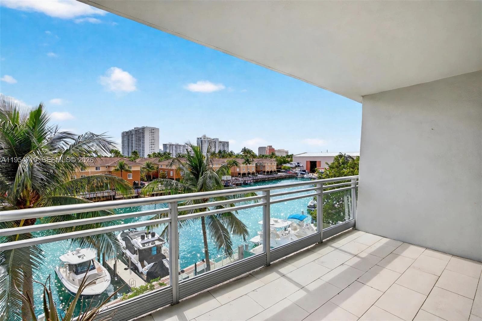 2950 NE 188th St # 302, Aventura FL 33180 photo 4