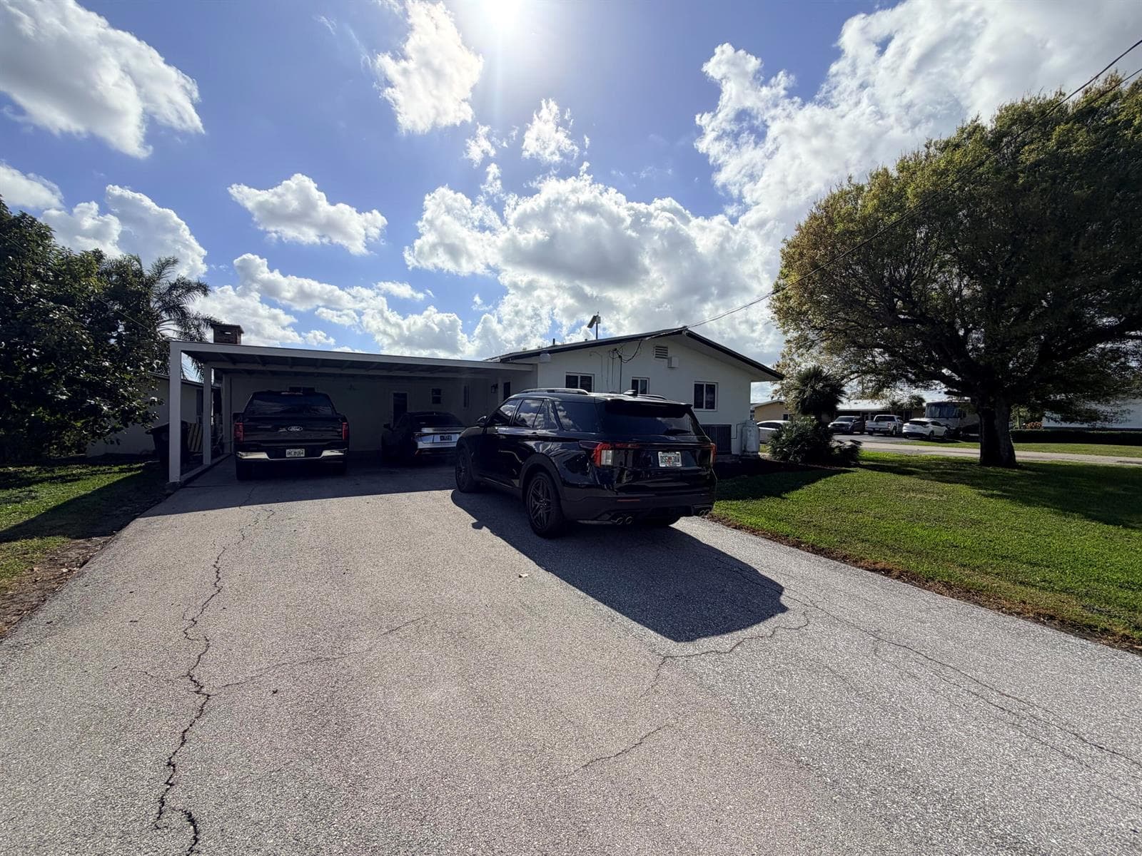 955 NW 4th St Street, Belle Glade FL 33430 photo 3