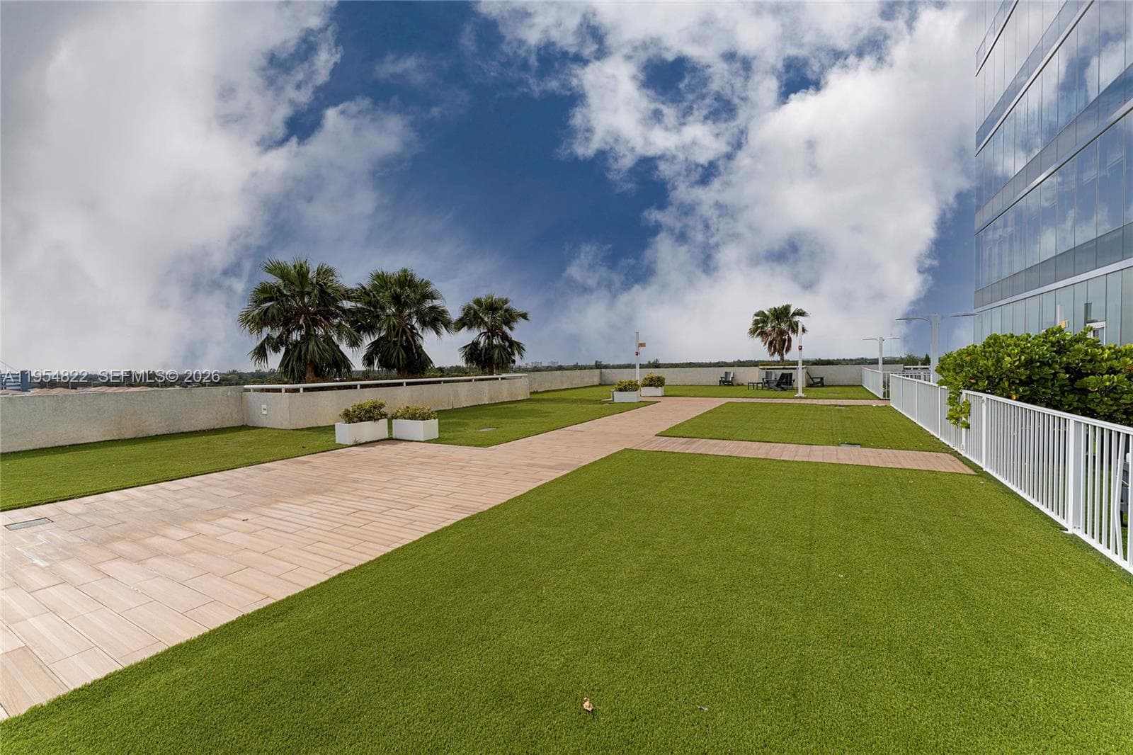 20200 W Dixie Hwy # 903, Miami FL 33180 photo 3