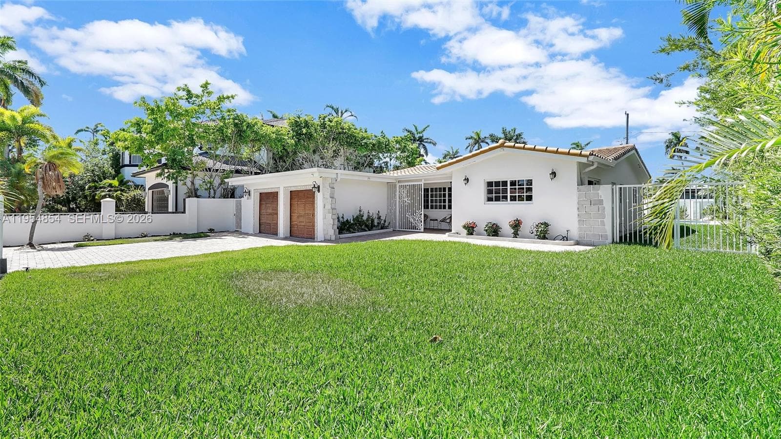 1311 Pierce St, Hollywood FL 33019 photo 3