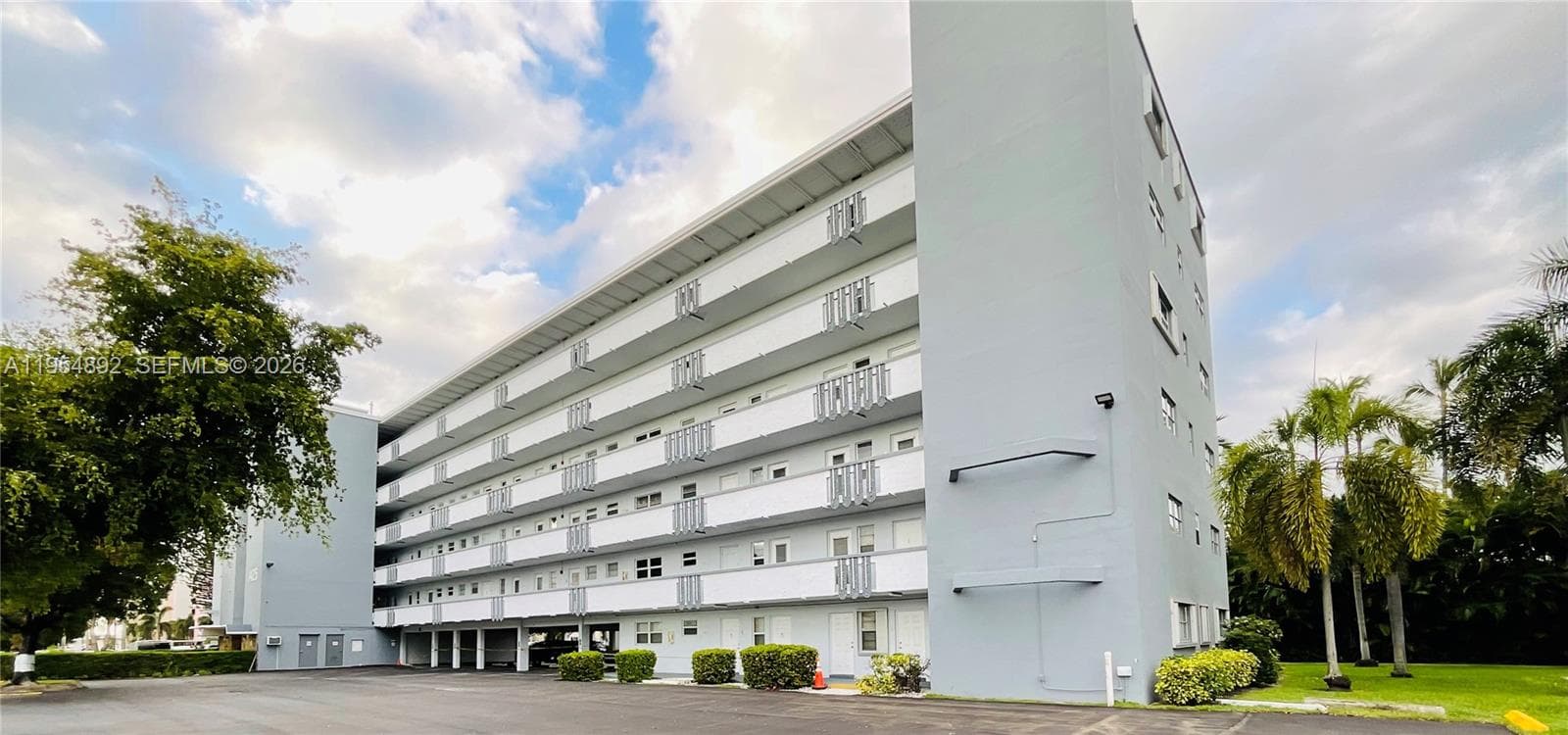 1425 Atlantic Shores Blvd # 209, Hallandale Beach FL 33009 photo 3