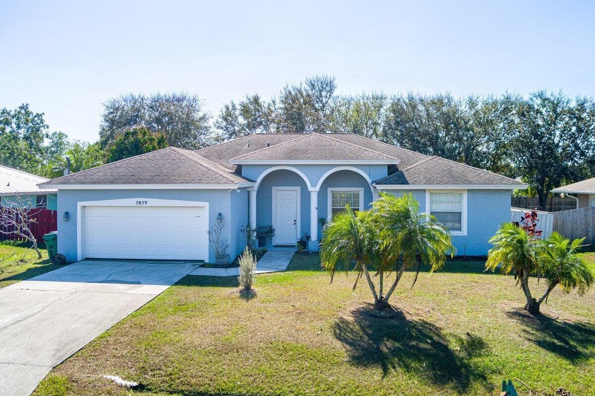 5859 NW Cullom Circle, Port St. Lucie FL 34986 photo 2