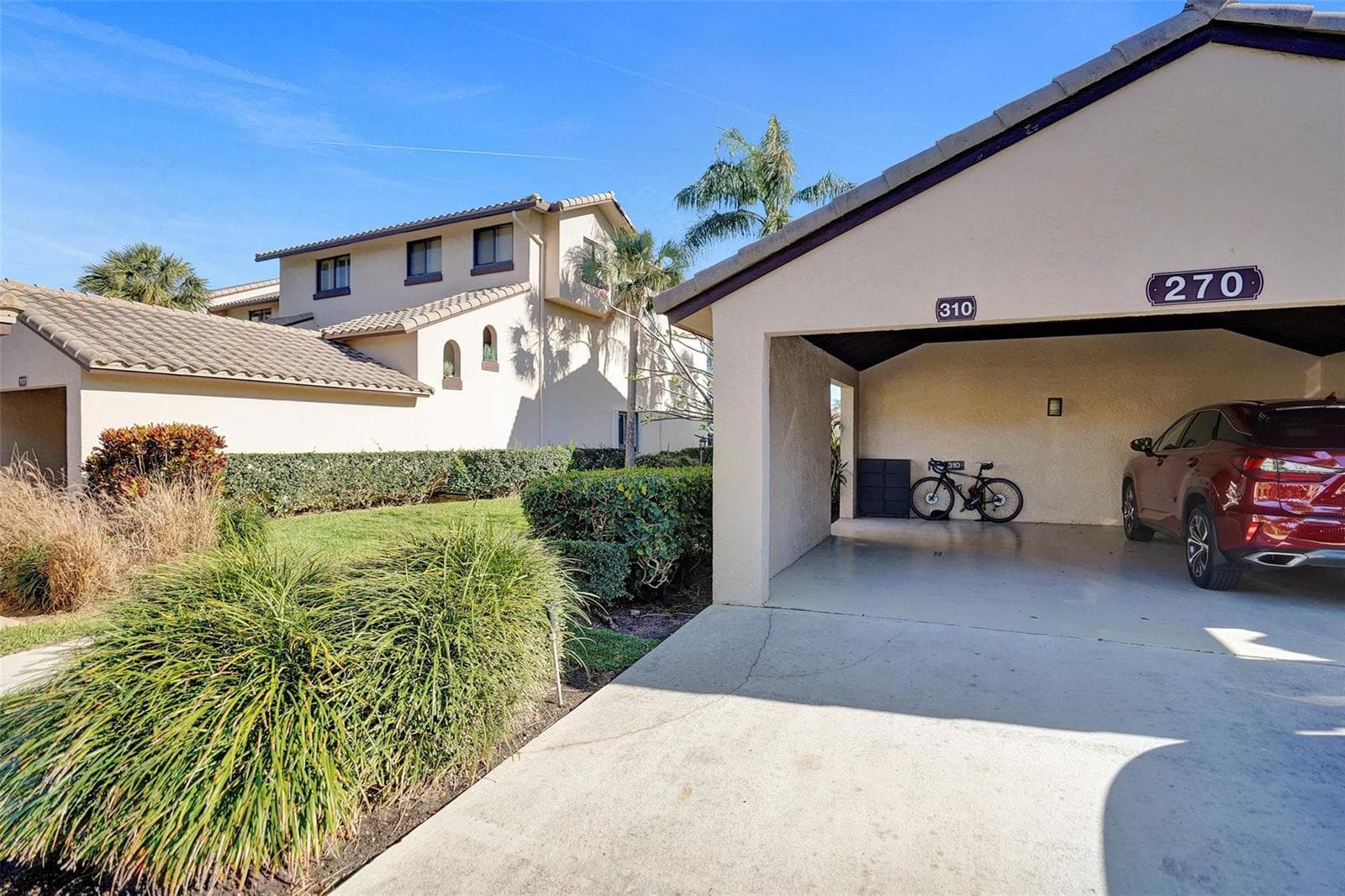 270 Captains Walk # 310, Delray Beach FL 33483 photo 2