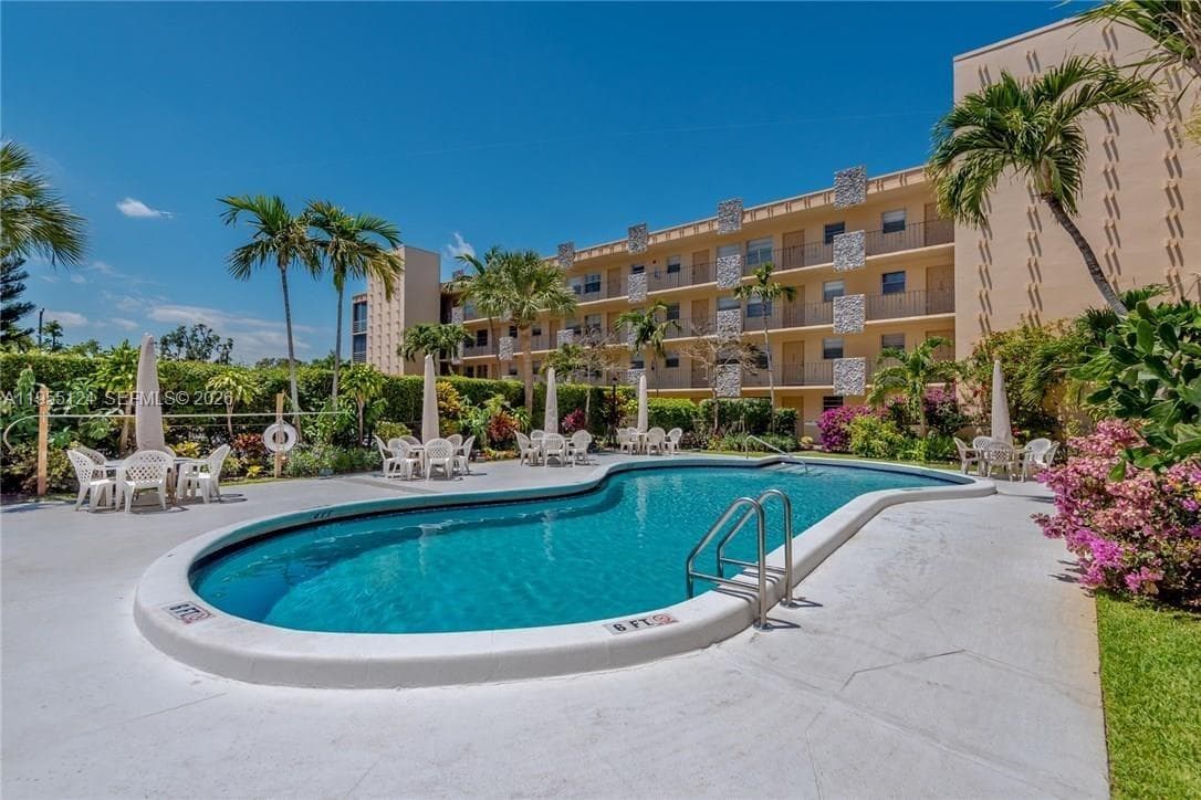 2145 Pierce St # 326, Hollywood FL 33020 photo 2