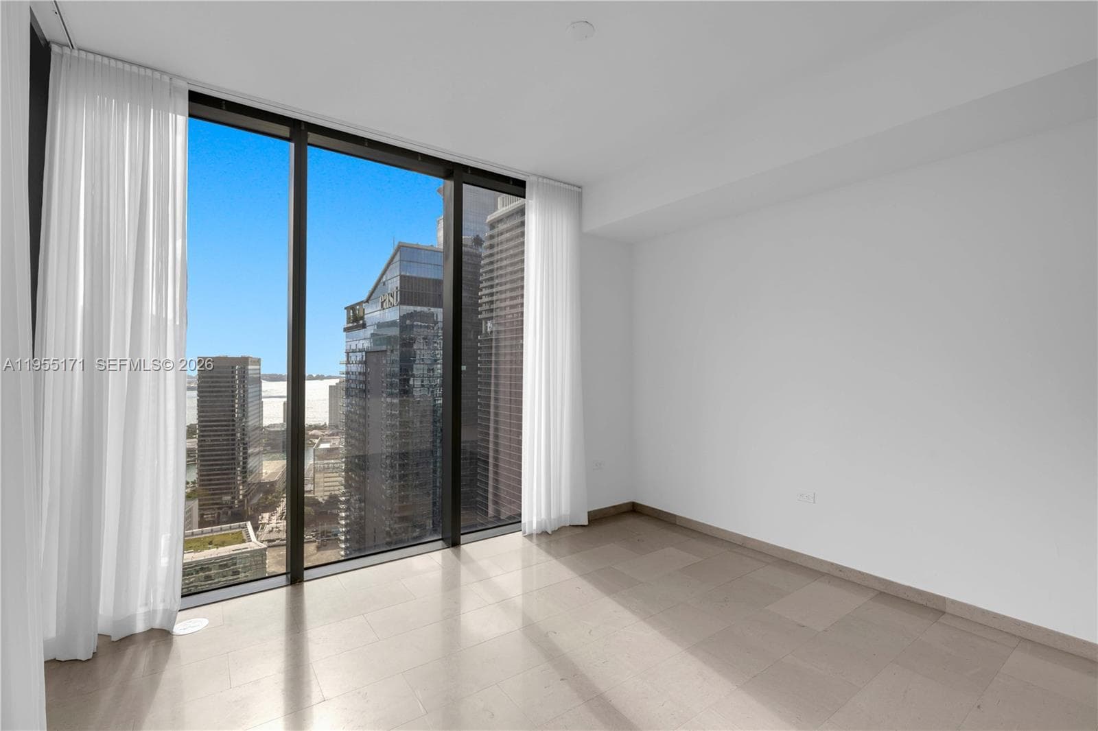 88 SW 7th St # 3711, Miami FL 33130 photo 3