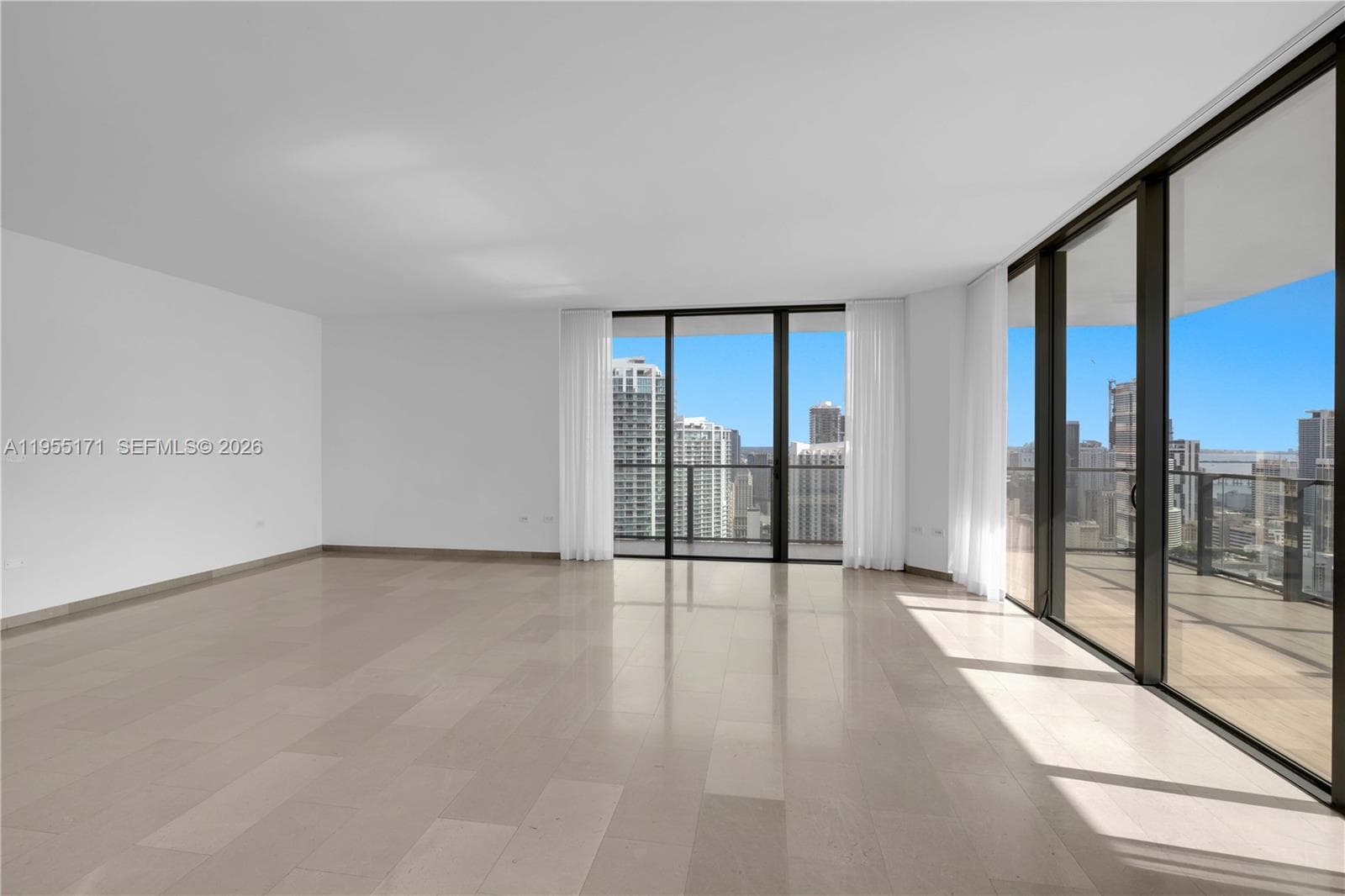 88 SW 7th St # 3711, Miami FL 33130 photo 5